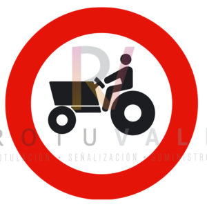 R-111-Señal-Entrada-prohibida-a-vehículos-agrícolas-de-motor-Rotuvall