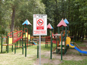 Cartel-y-Poste-Anti-tabaco-Parques-y-Jardines-ROTUVALL