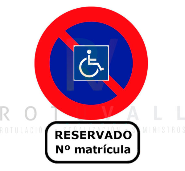 Señal-estacionamiento-prohibido-movilidad-reducida-con-matricula-personalizada