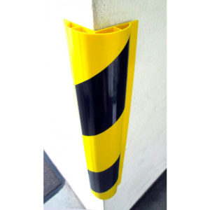 Protector esquina parking PVC amarillo y negro