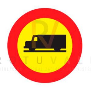 Señal TR-106 prohibido vehículos de transporte de mercancía por obras
